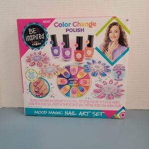 Be Inspired By CraZart Color Changing Polish Mood Magic Nail Art Set